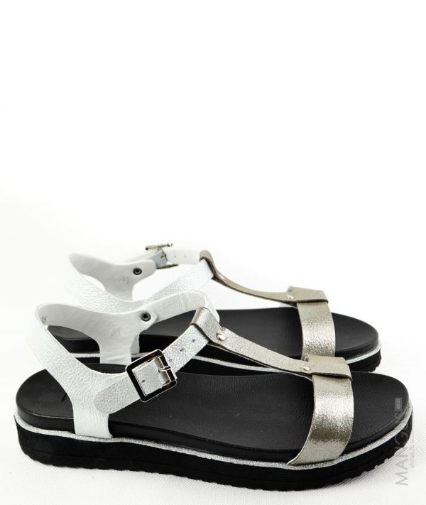 Сандалі жіночі