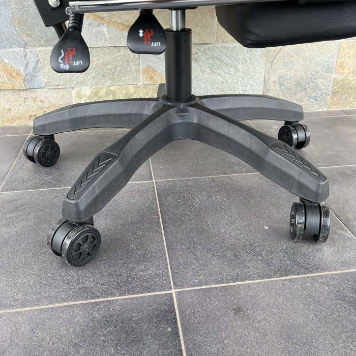 Компьютерное кресло PRESTIGE Черное с голубыми камуфляжными вставками, Prestige, экокожа