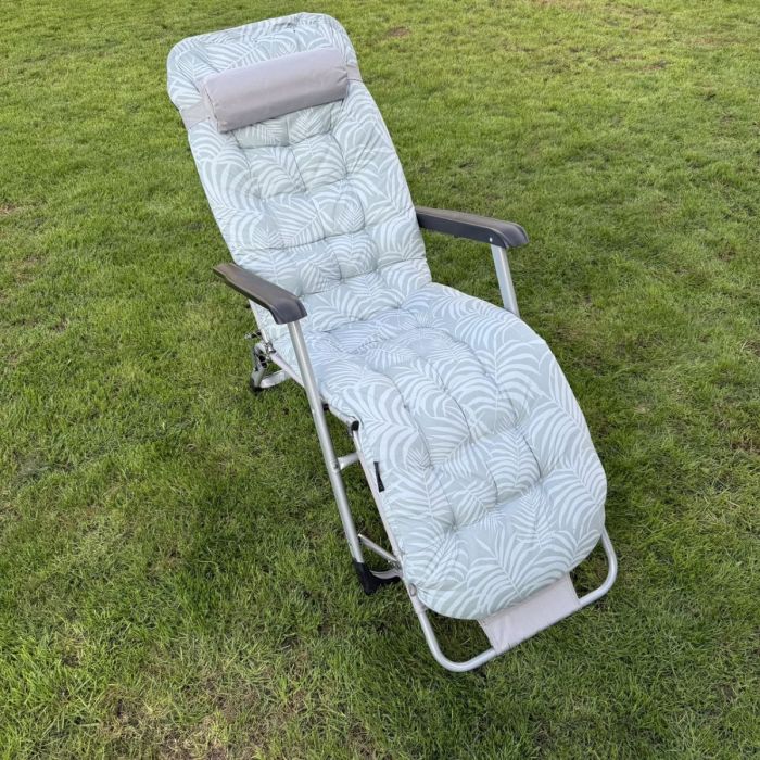 Садовий шезлонг тканинний + матрац Sofotel ChillWell 286403 Світло-зелений