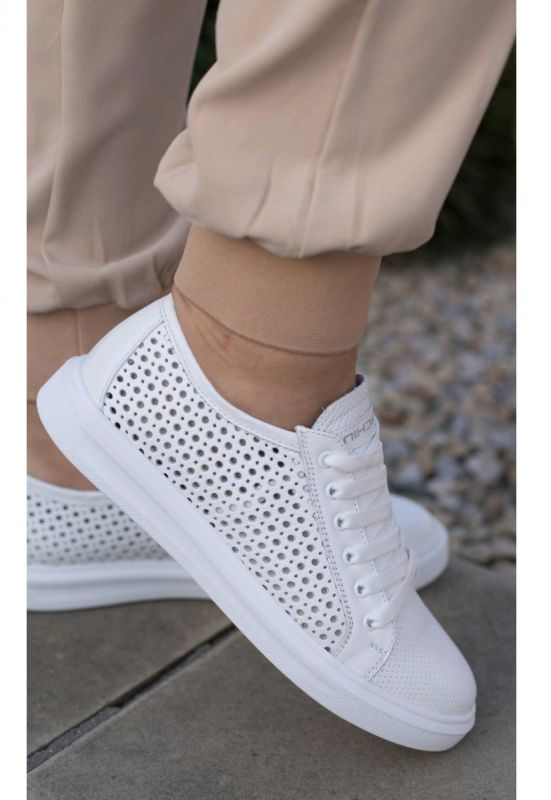 Белые кеды Perfo