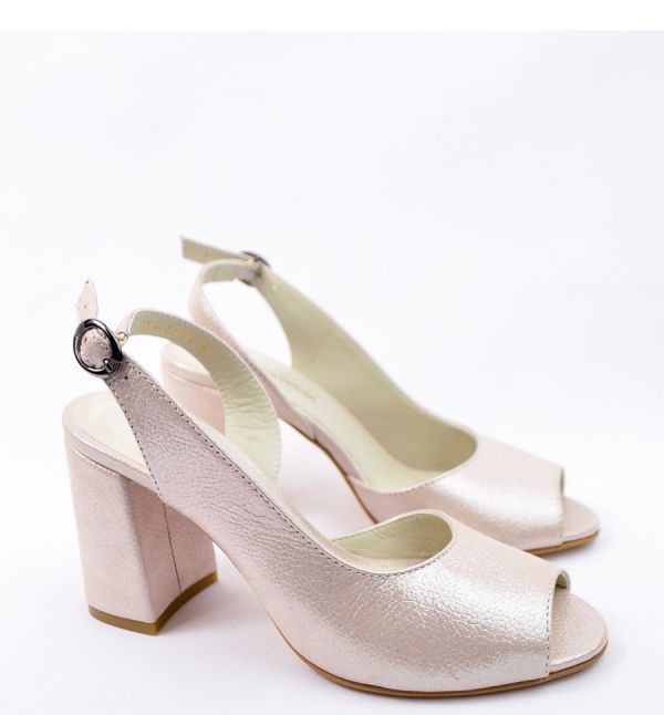 Босоніжки на підборах Літо