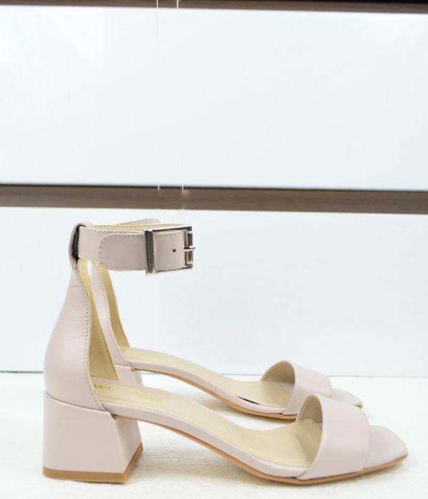 Босоніжки з каблучком LightSummer